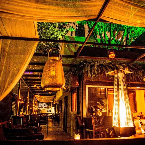 O Charme dos Bares Temáticos: Uma Imersão em Ambientes Únicos - inspiração 1