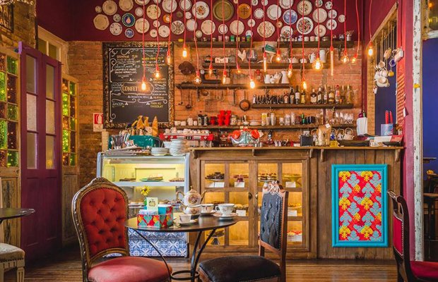 Bares LGBT+ Friendly: Celebre a Diversidade em Espaços Acolhedores - inspiração 1