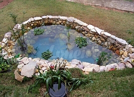 A Borda do Lago: Segurança, Acabamento e Integração com o Jardim - inspiração 1