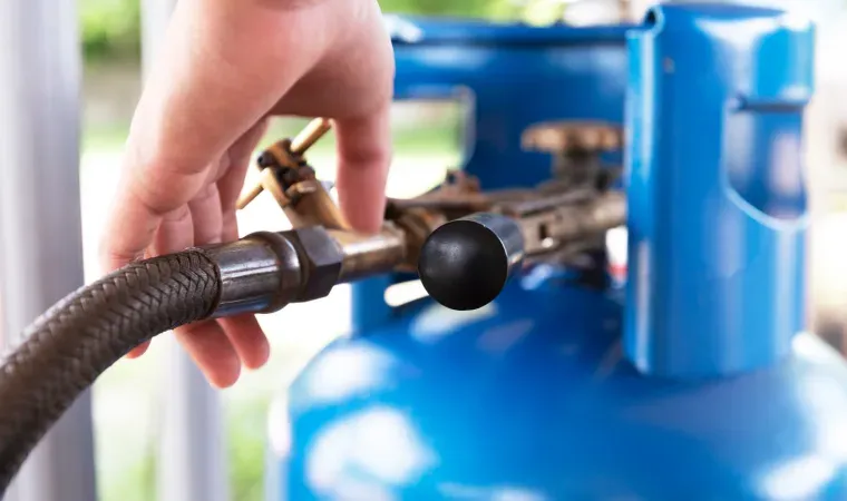 Engatando a Mangueira no Fogão ou Aquecedor: Um Toque Firme - inspiração 1