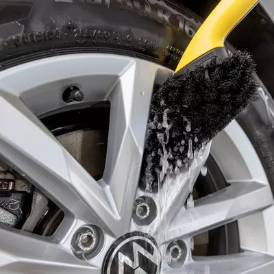 Rodas de Liga Leve vs. Cromadas: Cuidados Específicos - inspiração 1