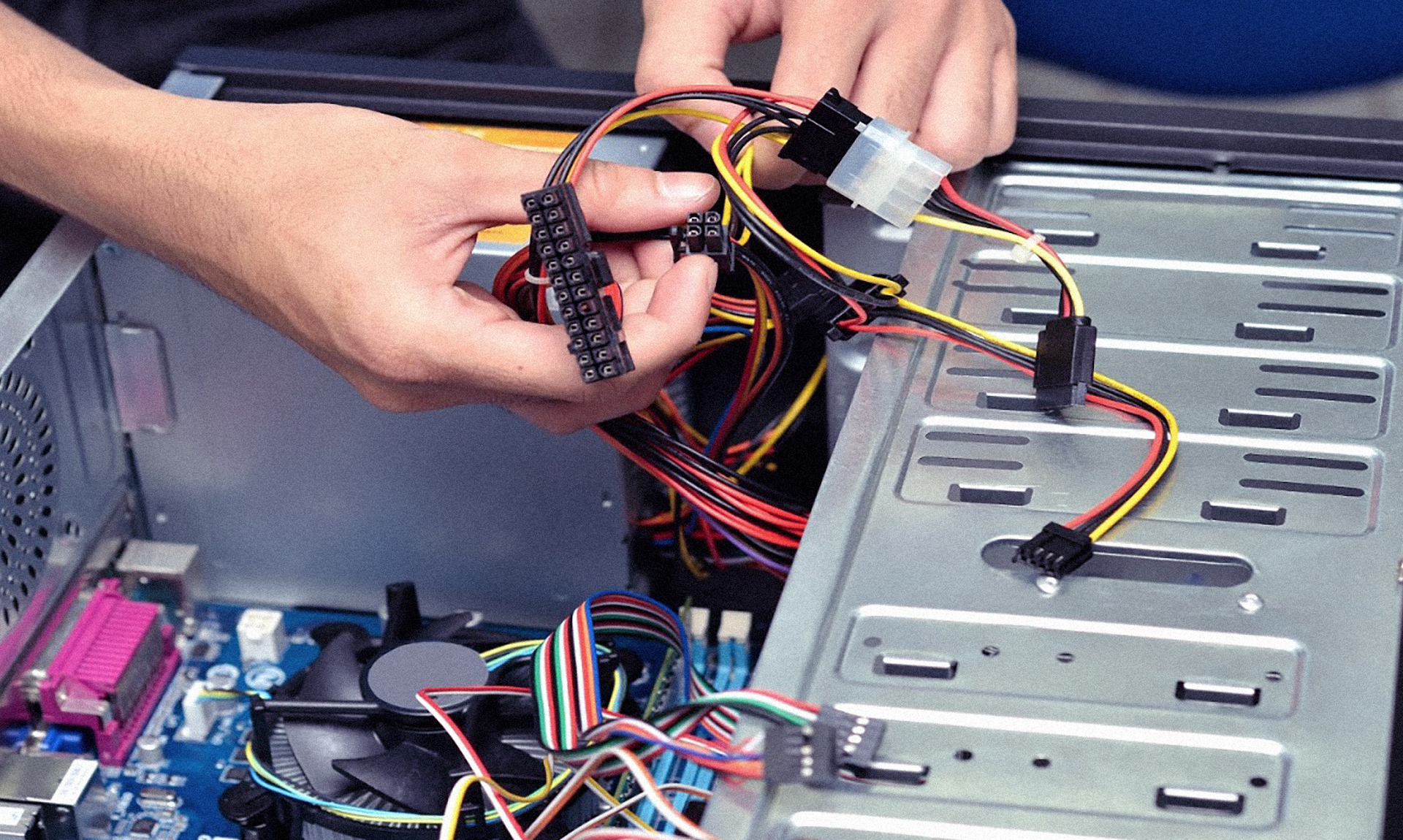 Gerenciando Cabos de Eletrônicos Comuns: Da TV ao Computador - inspiração 1