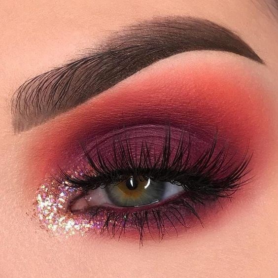 Olhos Marcantes: Delineado e Sombra Que Cativam - inspiração 2