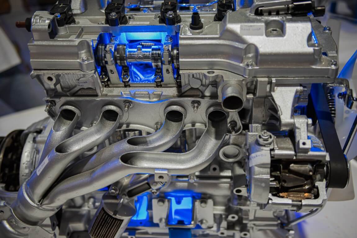 Como o coletor de escape se conecta ao motor - inspiração 1