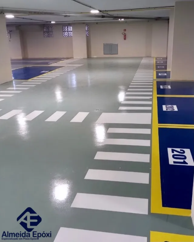 Entendendo a Tinta Epóxi: O Que Ela Realmente Faz Pelo Seu Piso? - inspiração 1