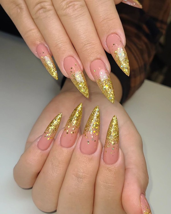 O Que São Unhas Encapsuladas com Glitter e Por Que Estão Bombando - inspiração 1
