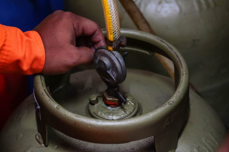 A Conexão do Botijão: Apertando com Firmeza, Mas Sem Exageros - inspiração 1