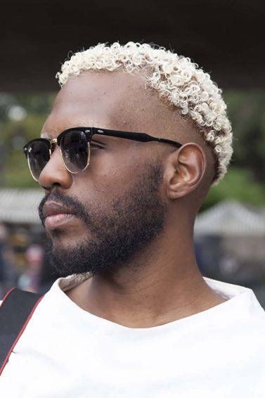 Guia Completo de Matizadores para Cabelo Afro Platinado