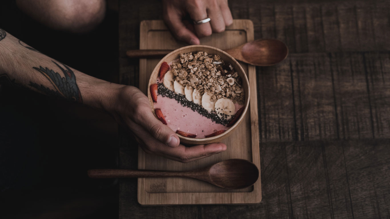 Como identificar uma inflamação na tatuagem e o que comer