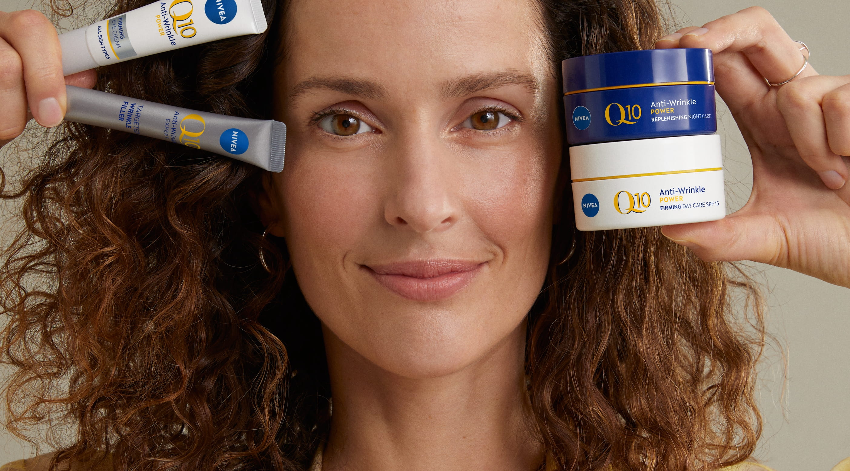 5 ideias de títulos:
1. Retinol vs. Bioretinol: Qual o melhor para sua pele em 2026?
2. Os 5 Ativos Essenciais para uma Pele Jovem em 2026.
3. Procedimentos Estéticos: Acelerando os Resultados Anti-Rugas.
4. Rotina de Skincare Preventiva: Dicas para Evitar Rugas.
5. Vitamina C e Ácido Hialurônico: A Dupla Imbatível contra o Envelhecimento.