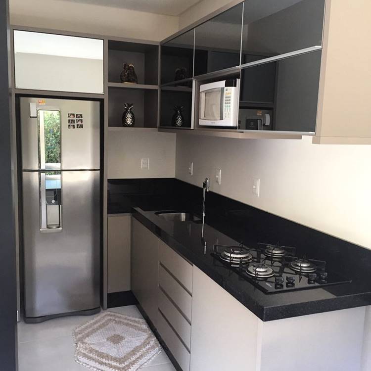 MDF ou Compensado? O Guia Definitivo para Escolher o Material do seu Móvel Planejado