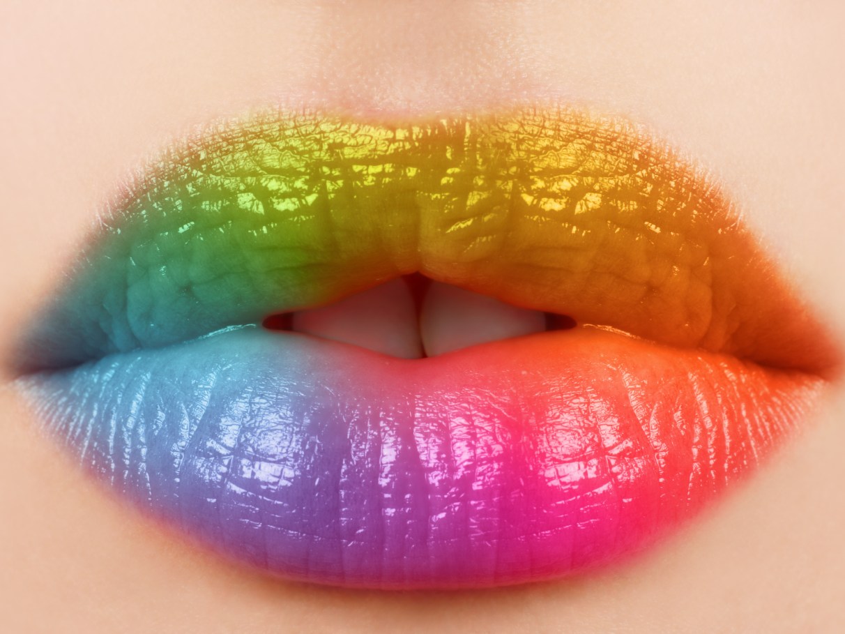 1. O que é o Beijo de Arco-Íris e como surgiu? 2. Riscos à Saúde Associados ao Beijo de Arco-Íris. 3. Cuidados Essenciais Antes de Praticar o Beijo de Arco-Íris. 4. Beijo de Arco-Íris: Mitos e Verdades. 5. O Significado Cultural e Simbólico do Beijo de Arco-Íris.