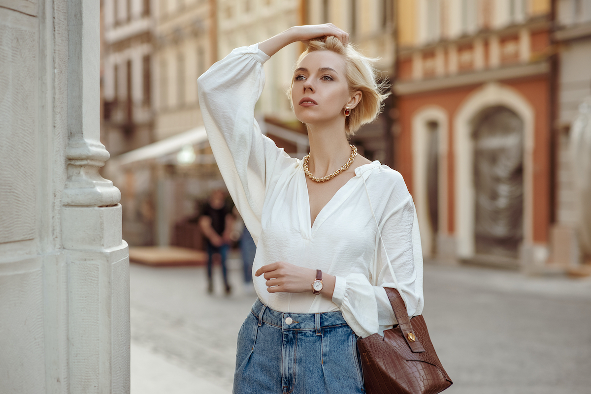 blusas com bordados tendência