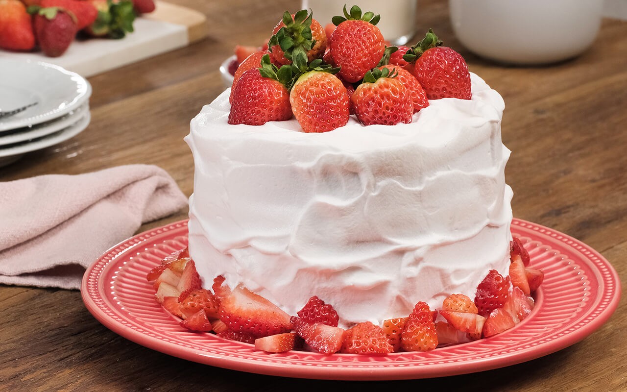6 Ideias de Bolo com Decoração de Morango: Fáceis e Profissionais