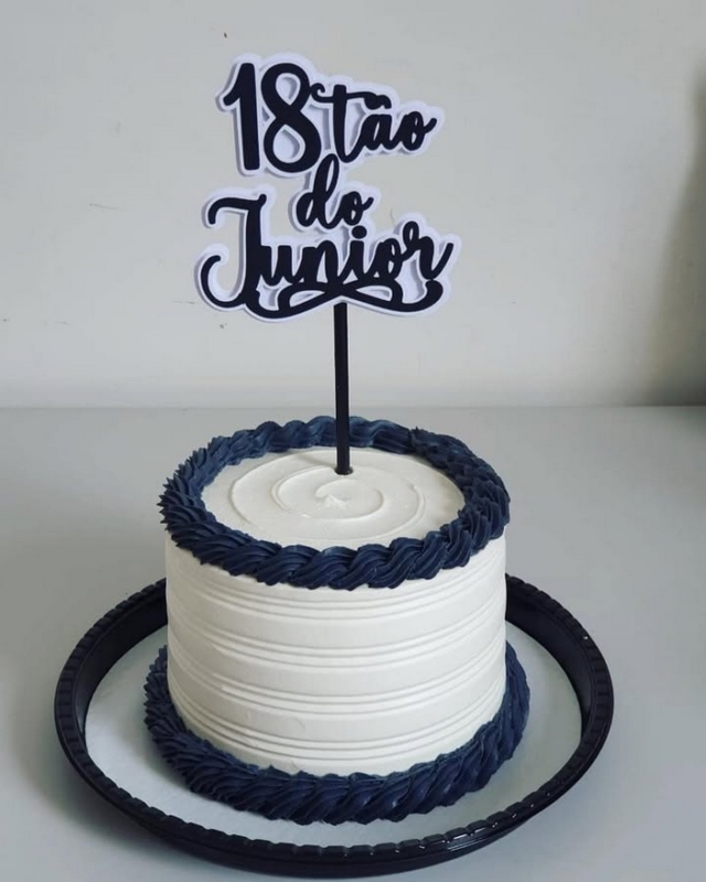 quanto custa bolo masculino decorado chantilly