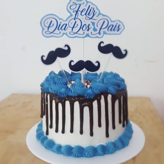 ideias bolo masculino chantilly moderno