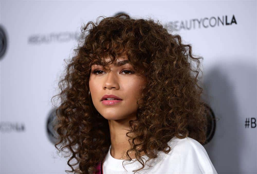 curtain bangs cabelo cacheado curto