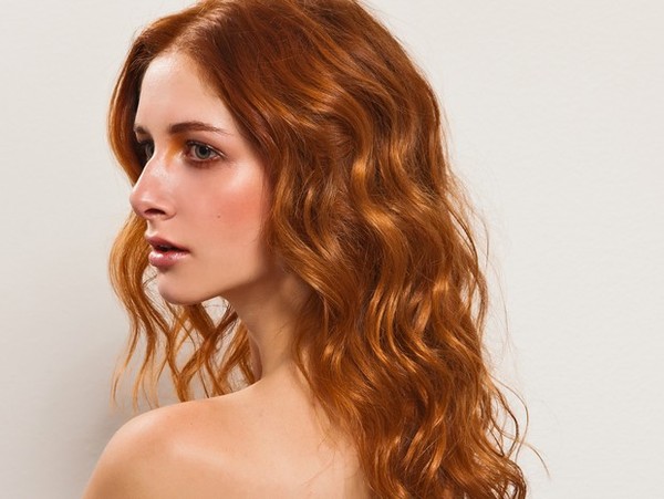 cabelo castanho ruivo