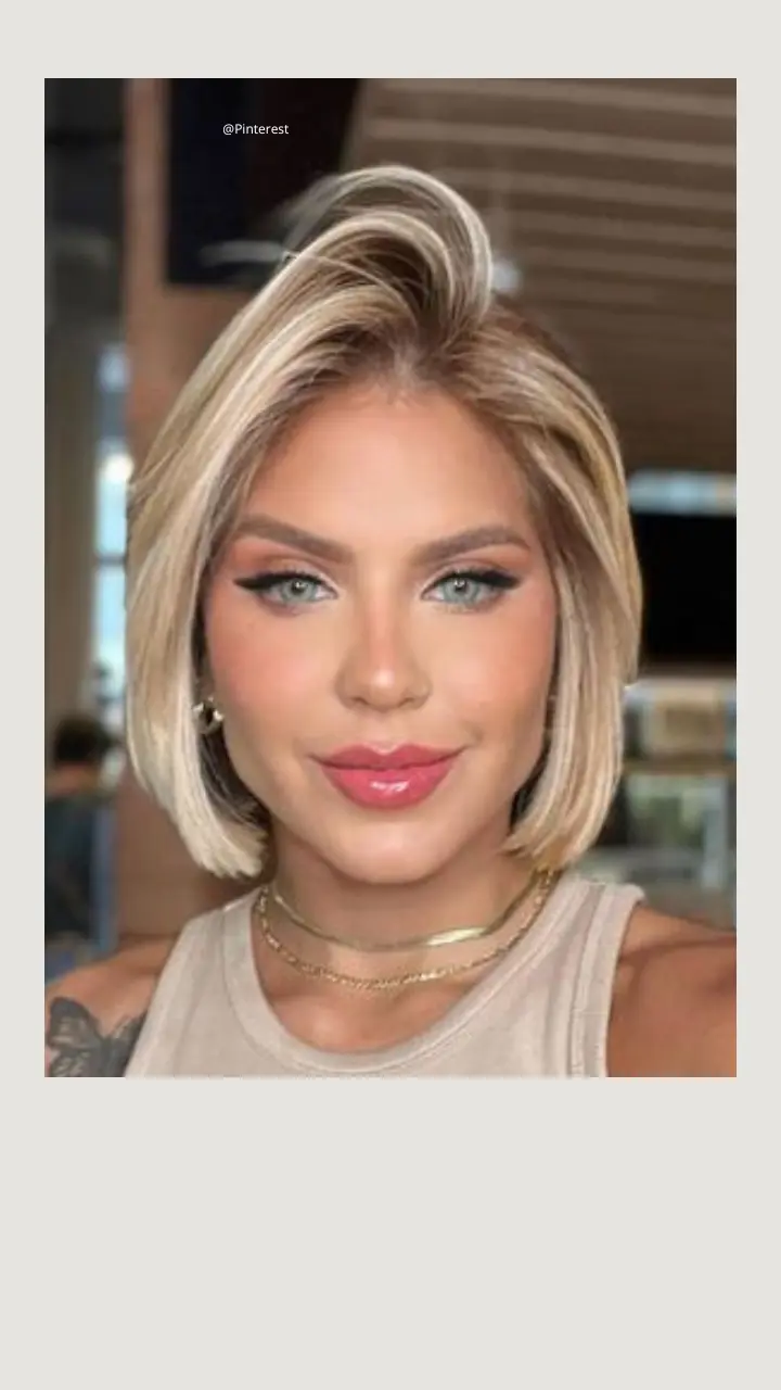 5 ideias de títulos:
1. Cortes de Cabelo Loiro Curto que Estão Bombando em 2024
2. Guia Completo: Como Manter Seu Cabelo Loiro Curto Saudável e Radiante
3. Os Tons de Loiro Perfeitos para Cabelos Curtos: Encontre o Seu!
4. Transformação Capilar: De Loiro Longo para Curto - Inspirações e Dicas
5. Cabelo Loiro Curto: A Tendência Que Une Praticidade e Estilo