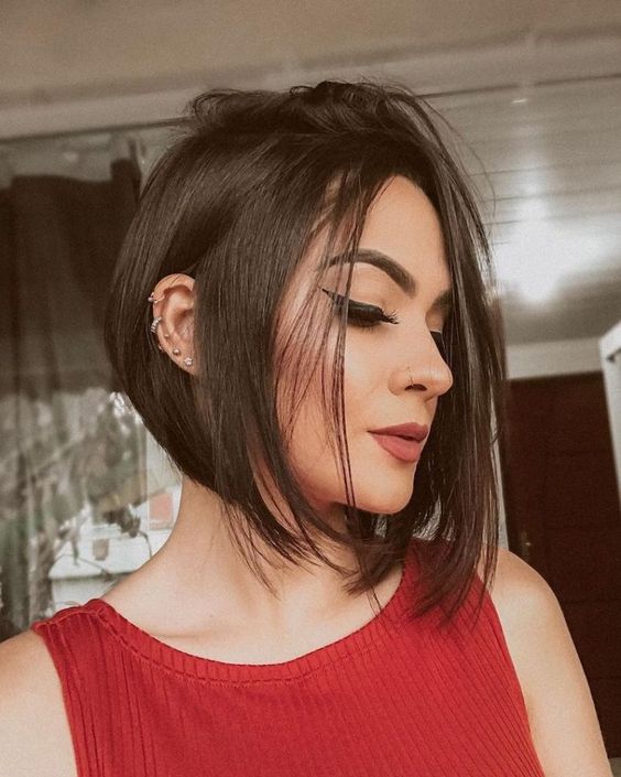 cabelo curto para rosto redondo e crespo