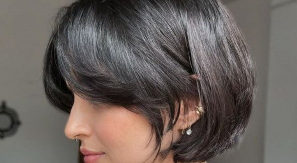 cabelo curto para rosto redondo e cacheado