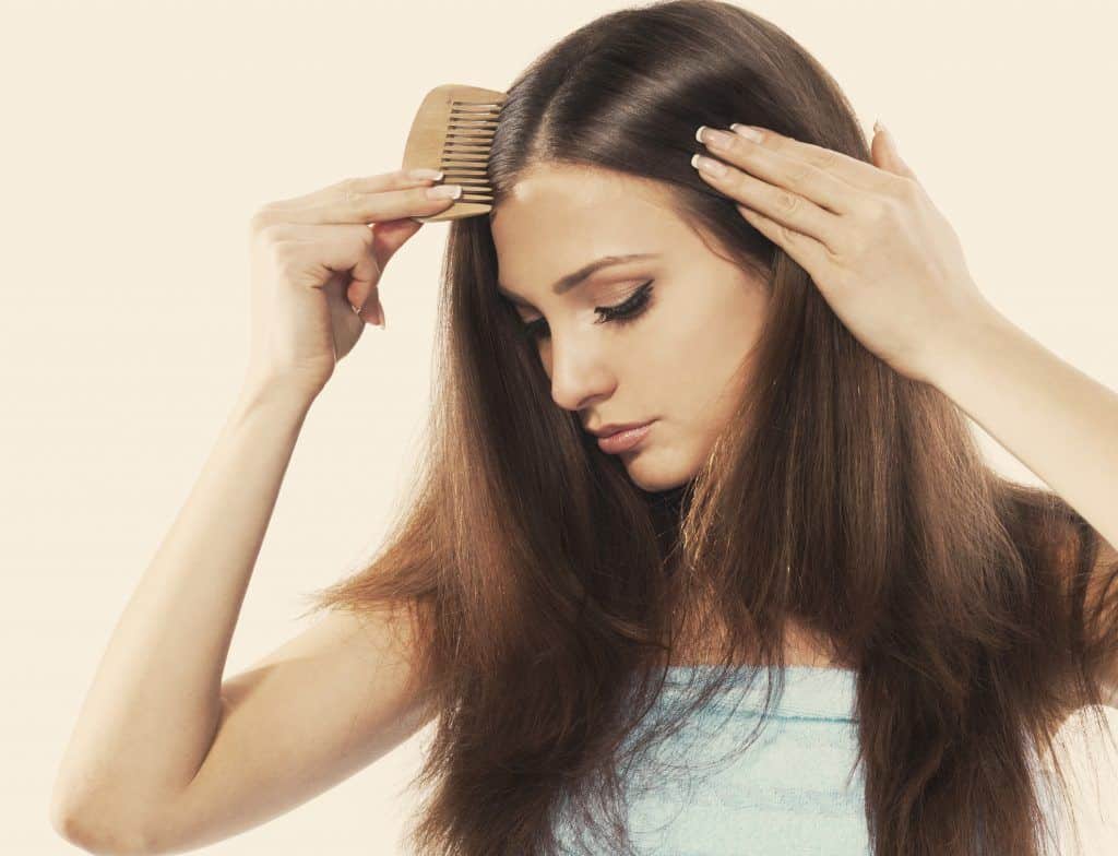 Guia completo de shampoos para cabelo fino: volume e leveza