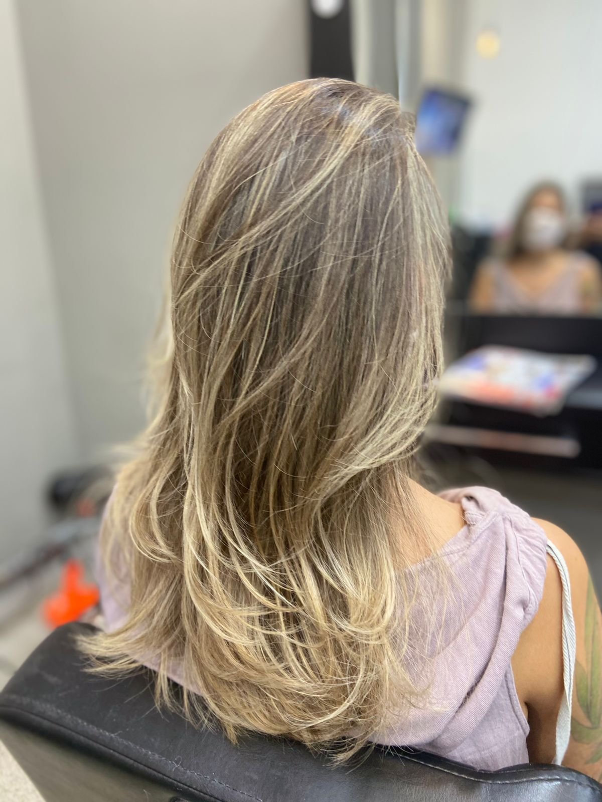 Teste de Mecha: Por que é Indispensável Antes de Descolorir o Cabelo?