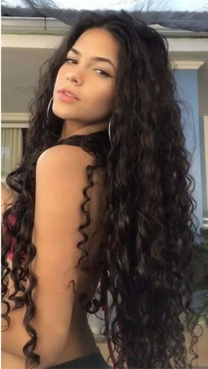 cortes de cabelo cacheado longo feminino