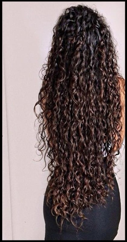 wolf cut cabelo cacheado longo