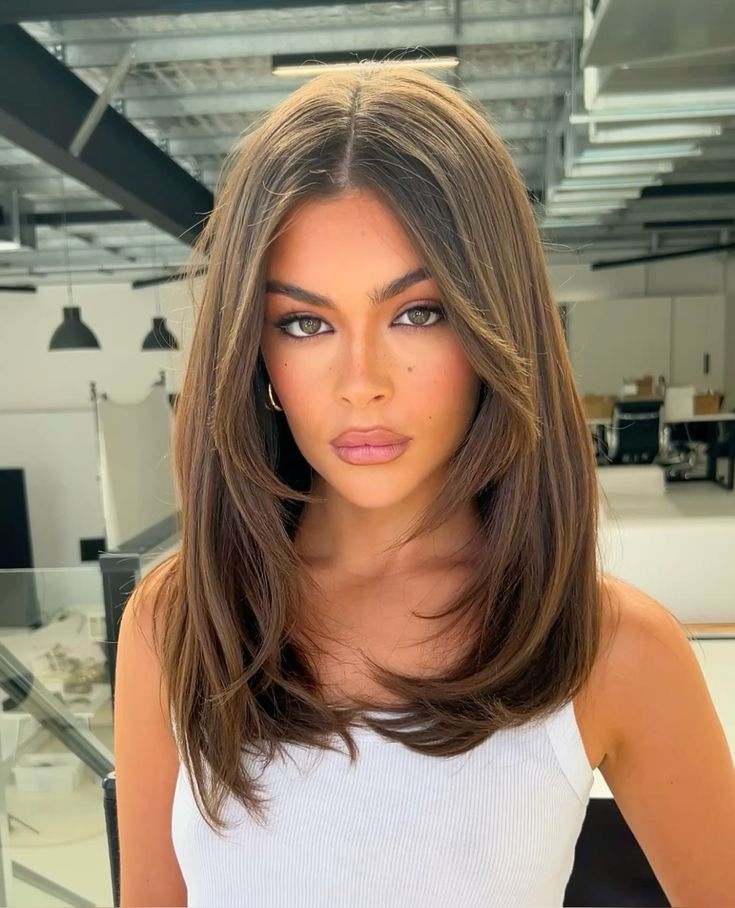 Cortes Médios Desfiados Masculinos: Tendências e Estilos para 2026