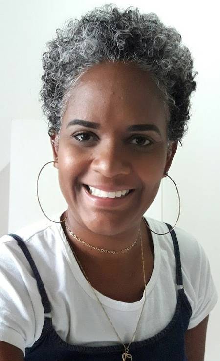 estilos cabelo grisalho mulheres negras