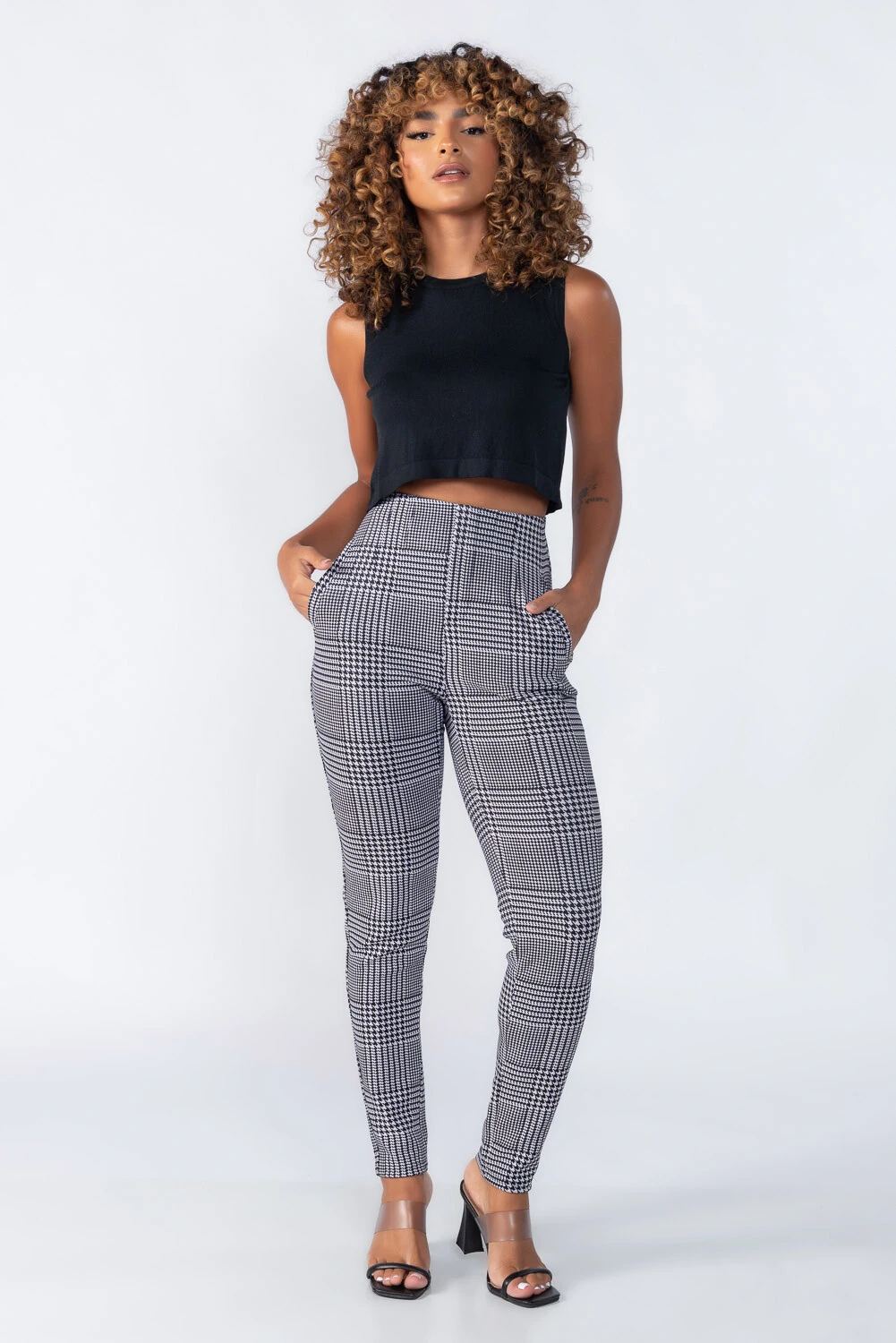 Tendências de Calça Xadrez 2025-2026: Modelagens e Cores em Alta