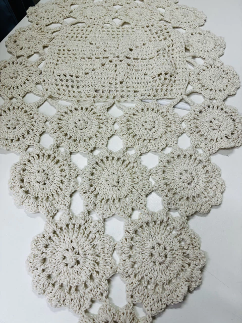 caminho de mesa de crochê novo