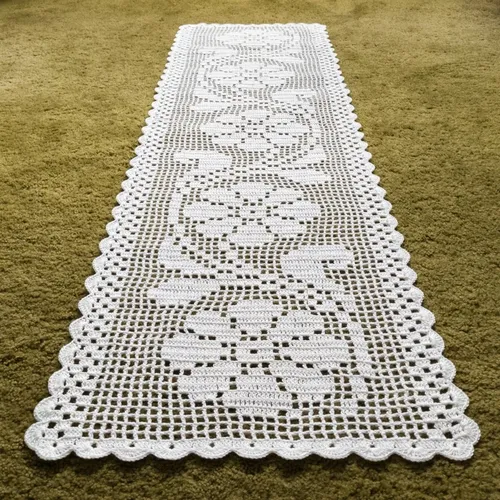 caminho de mesa de crochê novo