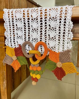 caminho de mesa de crochê novo