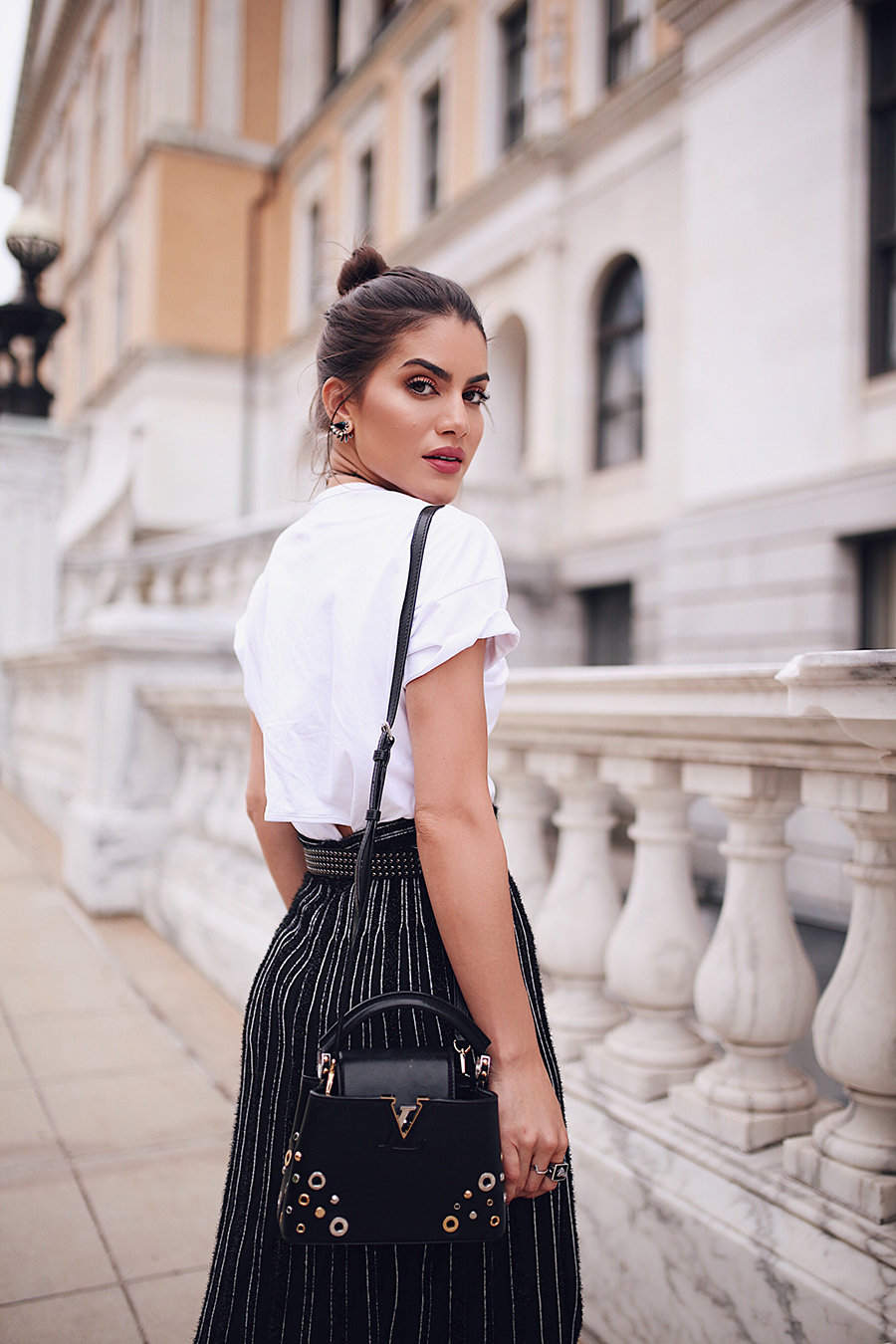 camiseta oversized saia midi custo beneficio