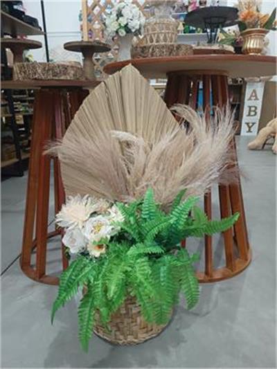 Combinações de cores para realçar a beleza do capim dourado na decoração