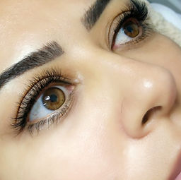 Durabilidade e Manutenção: Tudo Sobre Extensão de Cílios Volume Brasileiro