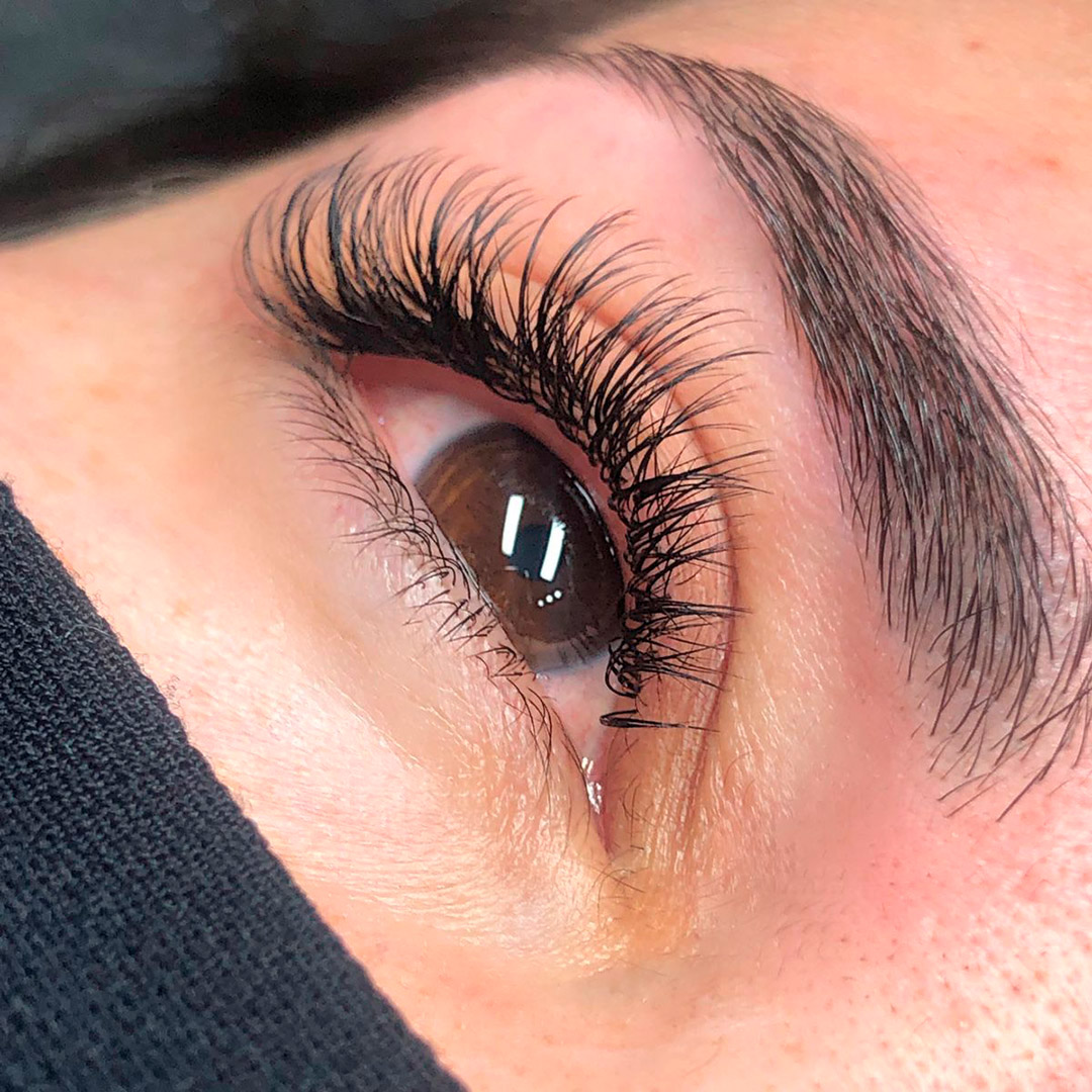 Volume Brasileiro: O Segredo para um Olhar Mais Volumoso e Natural