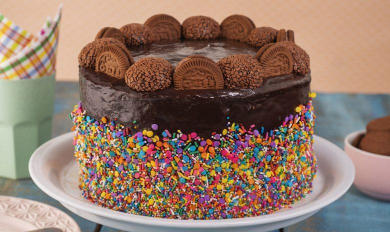 Como Fazer Coberturas de Bolo que Não Derretem no Calor