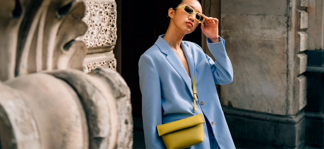 Peças-chave para um look moderno e vibrante