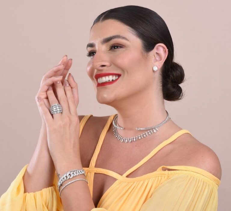 erros comuns ao combinar acessorios dourados no ano novo