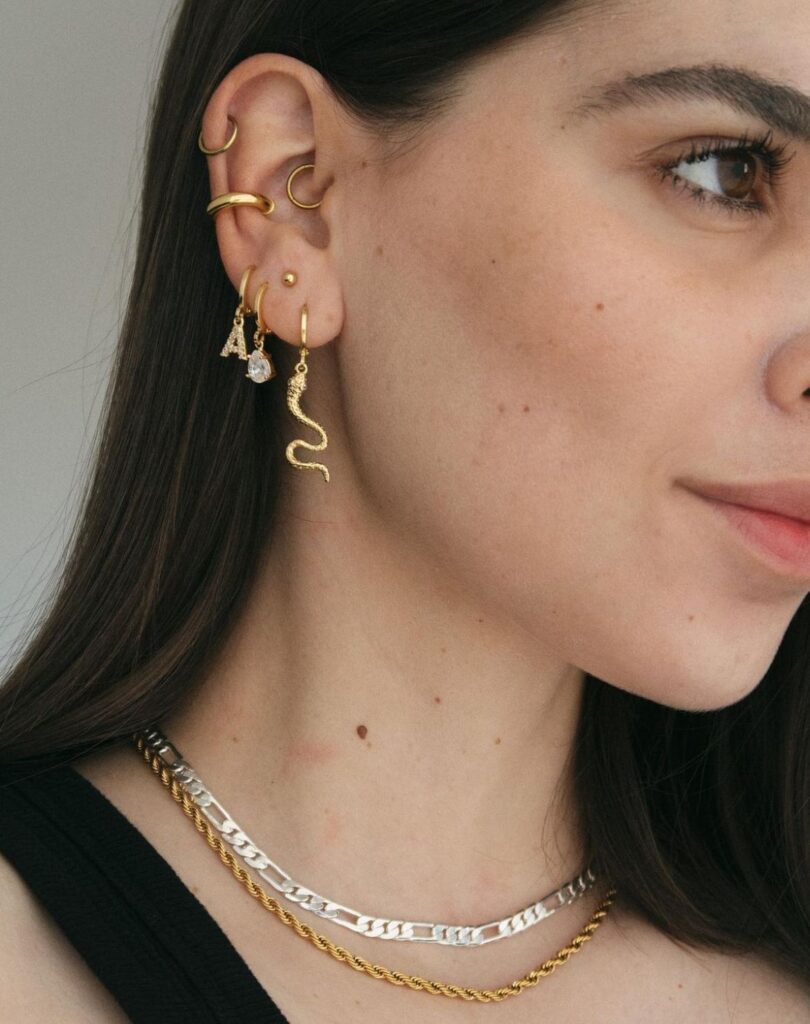 acessorios dourados ou prateados para reveillon qual escolher