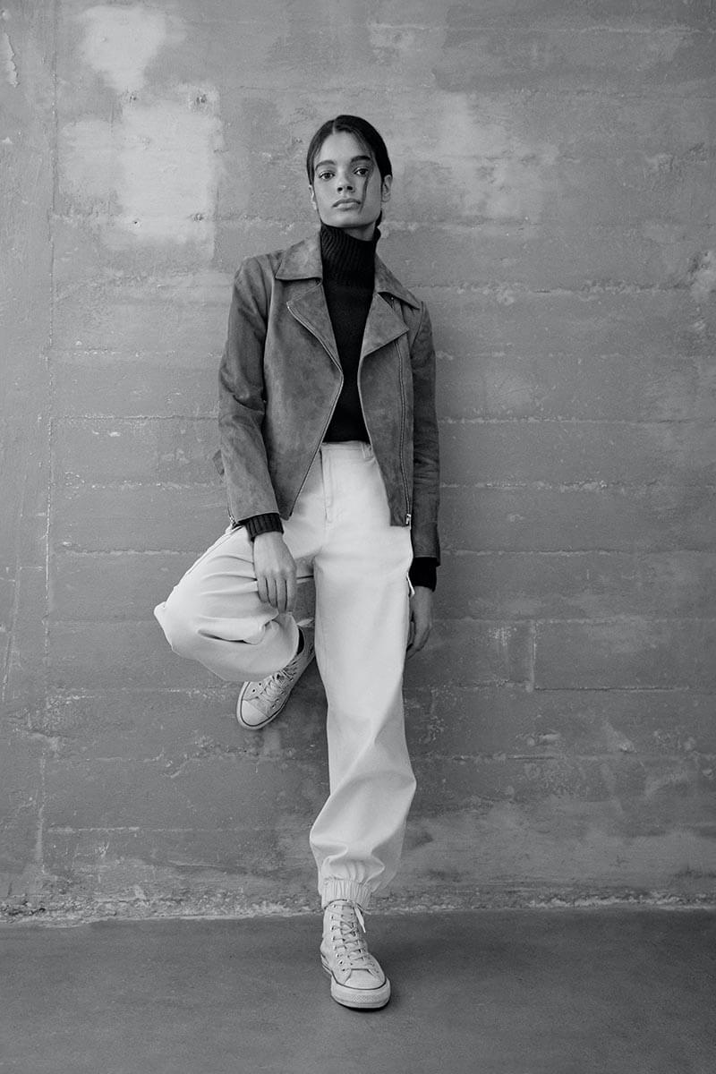 1. Como criar um moodboard de inspiração de moda. 2. Os 7 estilos universais explicados: qual é o seu? 3. Dicas para analisar seu guarda-roupa e desapegar. 4. A importância de buscar referências visuais com corpos reais. 5. Como usar a tecnologia para testar seu estilo.