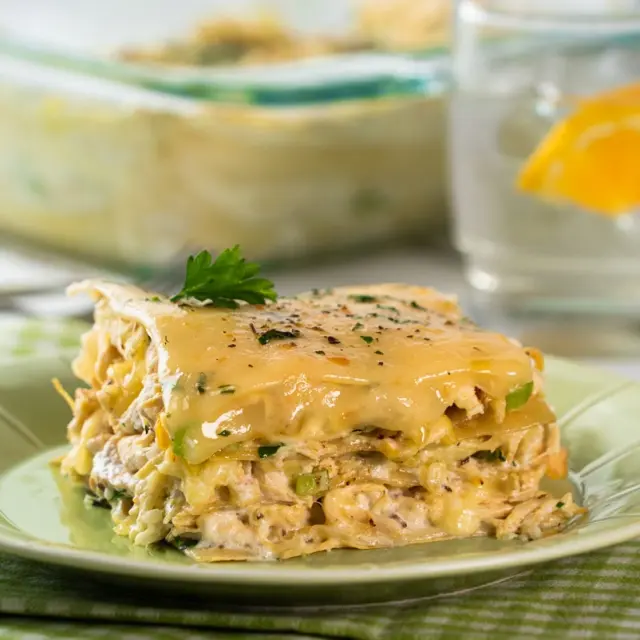 5 Ideias de Títulos:
1. Desfiando Frango: Os 4 Métodos Mais Rápidos e Eficientes
2. Frango Desfiado Perfeito: Guia Completo com Dicas e Truques
3. Panela de Pressão vs. Liquidificador: Qual o Melhor Método para Desfiar Frango?
4. Receitas Incríveis com Frango Desfiado: Do Salgado à Torta
5. Dicas de Ouro para um Frango Desfiado Suculento e Saboroso