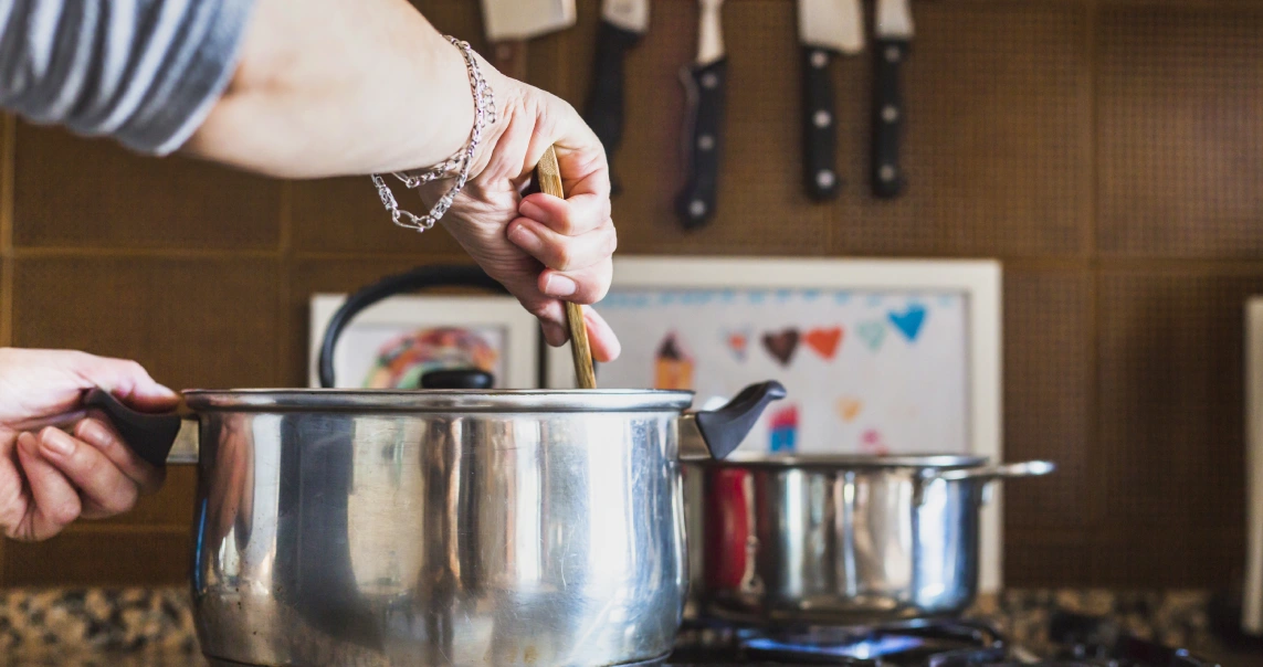 Guia completo: Como limpar os queimadores do fogão para economizar gás