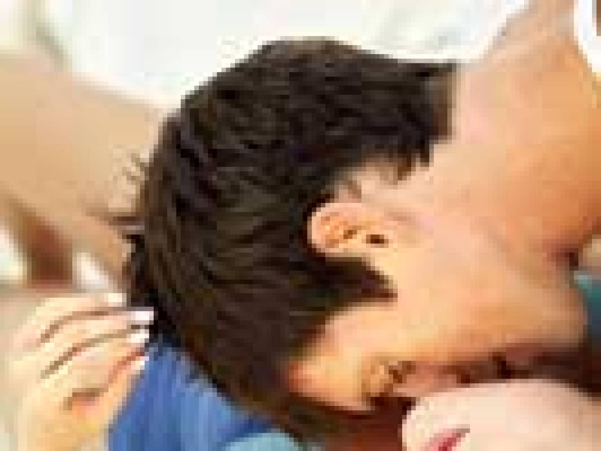 5 ideias de títulos: 1. O Guia Definitivo para Deixar Ele Louco na Cama. 2. Segredos Revelados: Como Explorar as Zonas Erógenas Masculinas. 3. A Arte da Preliminar: Dicas para Prolongar o Prazer. 4. Comunicação e Confiança: Os Pilares da Intimidade Masculina. 5. Além do Óbvio: Descubra Novas Formas de Excitar Seu Parceiro.