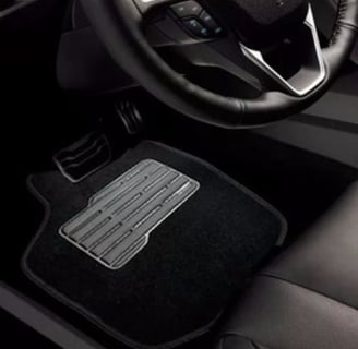 Guia Completo de Materiais de Tapetes para Carro: Vantagens e Desvantagens