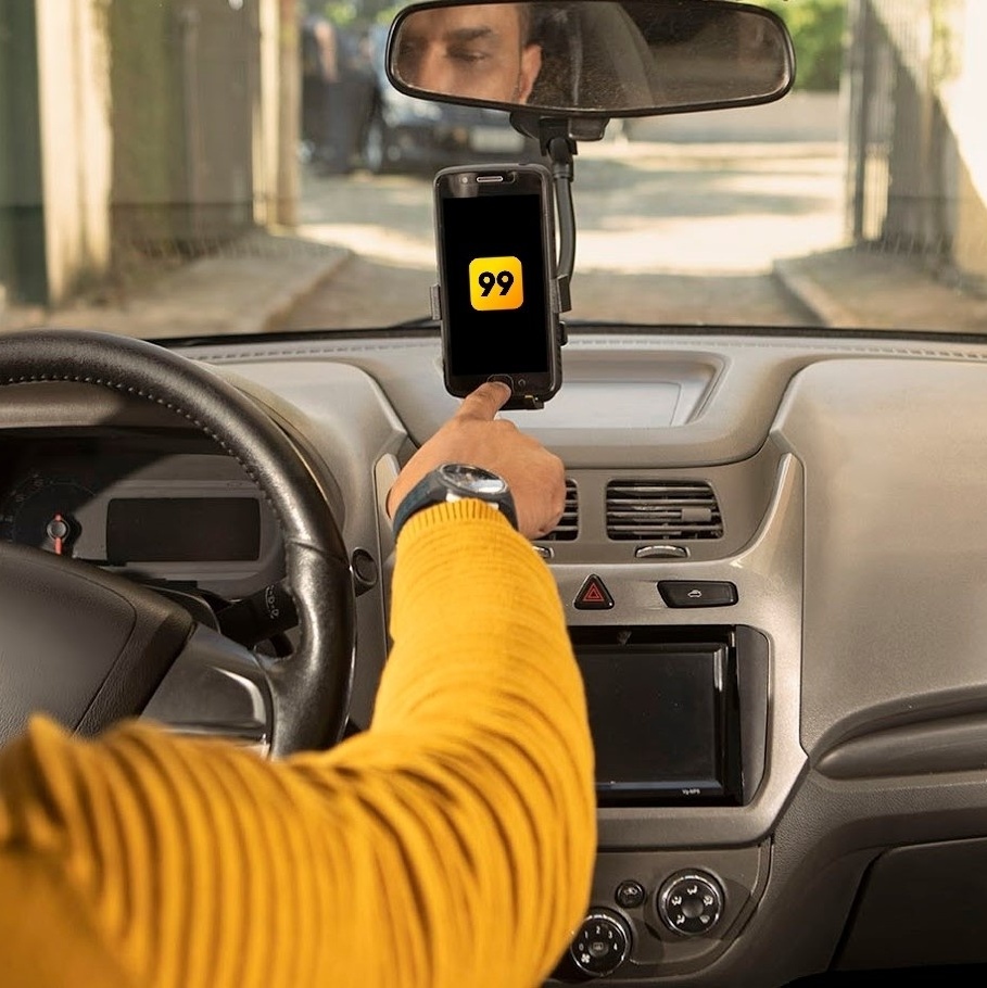 Riscos de dirigir sem EAR na CNH: Implicações legais e para aplicativos