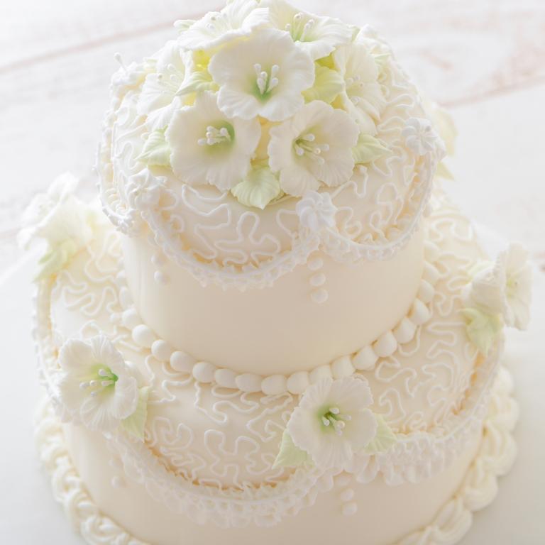 como fazer decoração estilo lambeth em bolo no pote